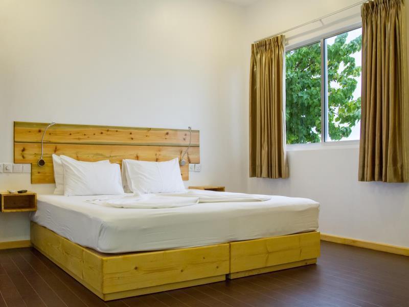 Royal Pearl Inn Maafushi Exterior photo
