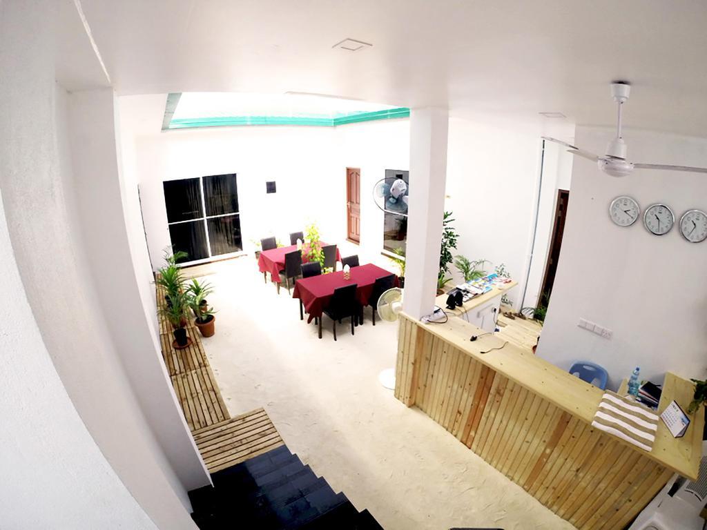 Royal Pearl Inn Maafushi Exterior photo