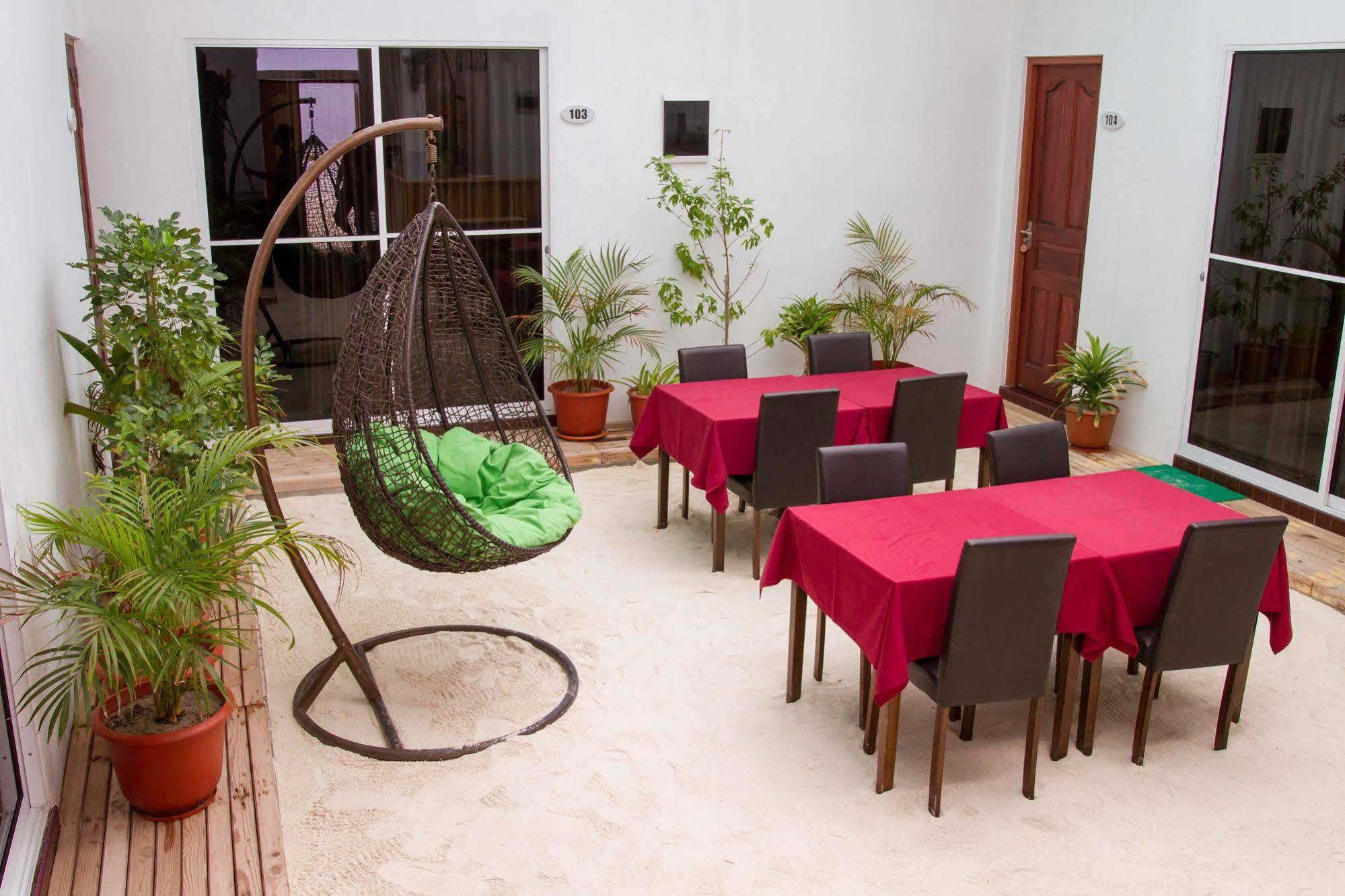 Royal Pearl Inn Maafushi Exterior photo